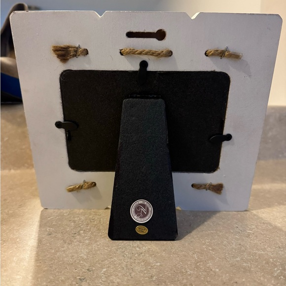 New View Gifts and Accessories white 4x6 picture frame - Picture 6 of 8